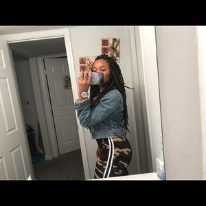 Meet your Posher, Karlisha